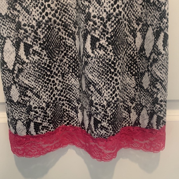 Snakeskin Pattern Lingerie - Picture 3 of 10